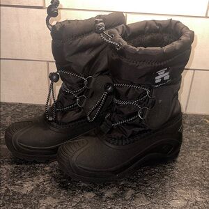 Size 1 Kamik Black Winter Snow Boots. Exc condition. Barely worn. Look new